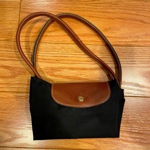 Black Longchamp tote